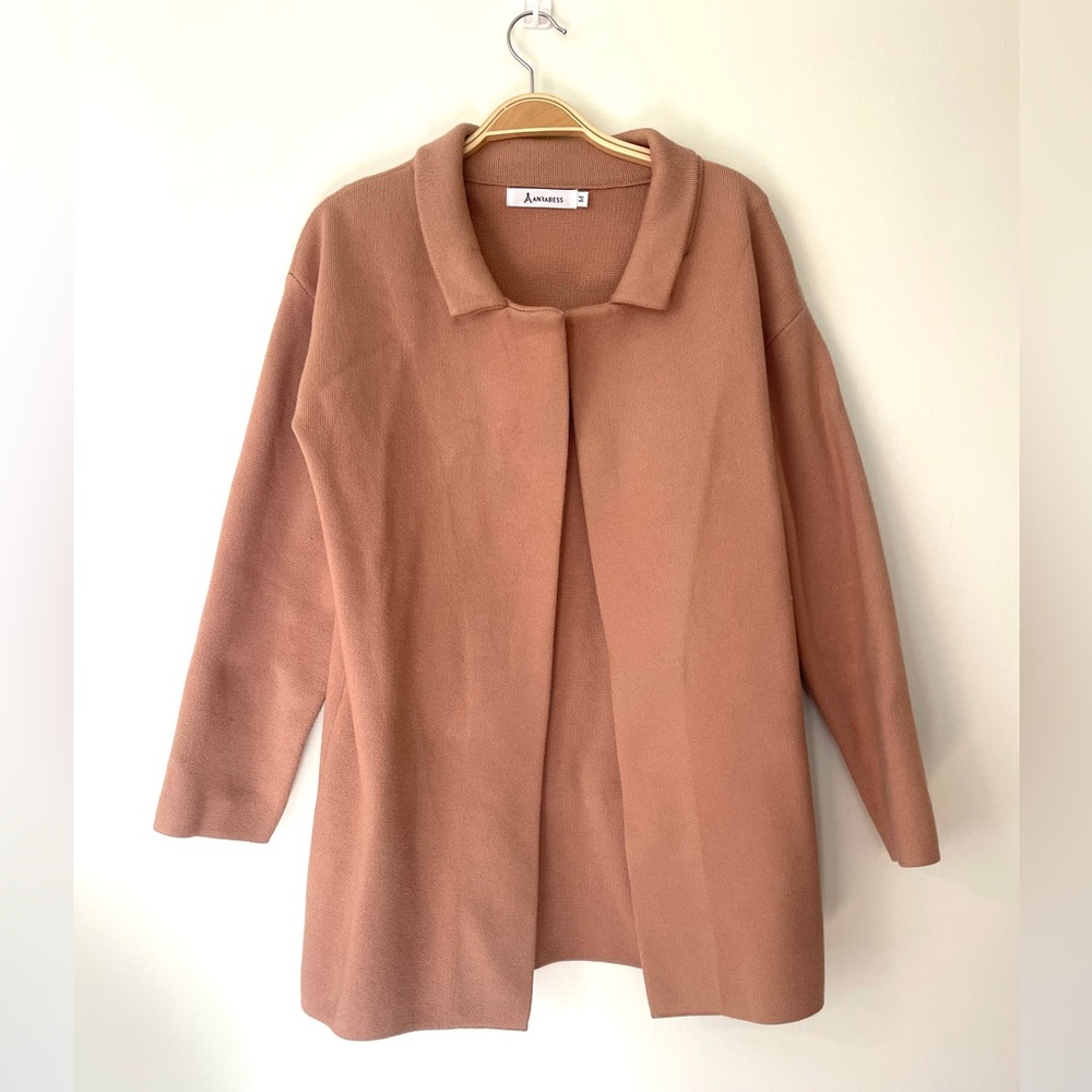 Elegant Women's Camel Sweater Jacket.‎